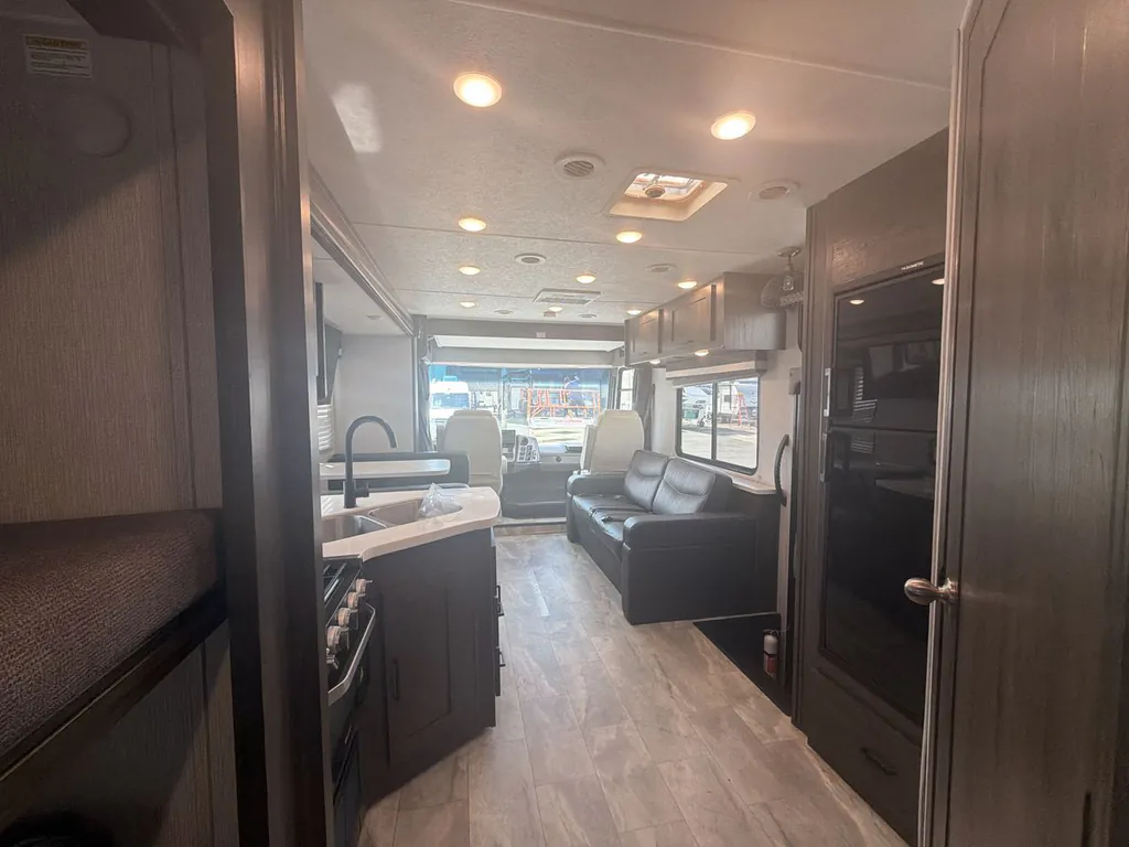 2024 Coachmen Pursuit 31BH, Photos photo 15