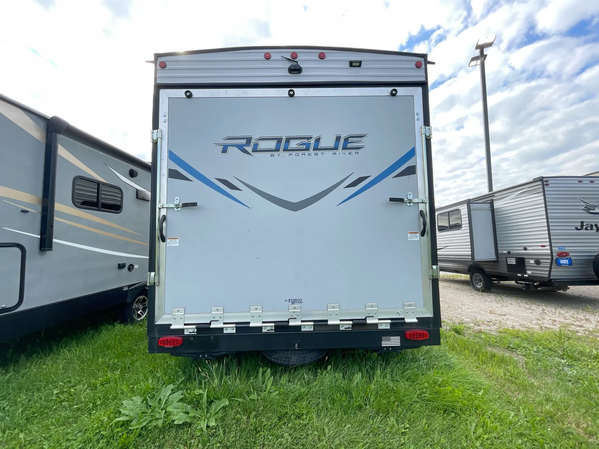 2021 Forest River Vengeance Rogue 25V — backside