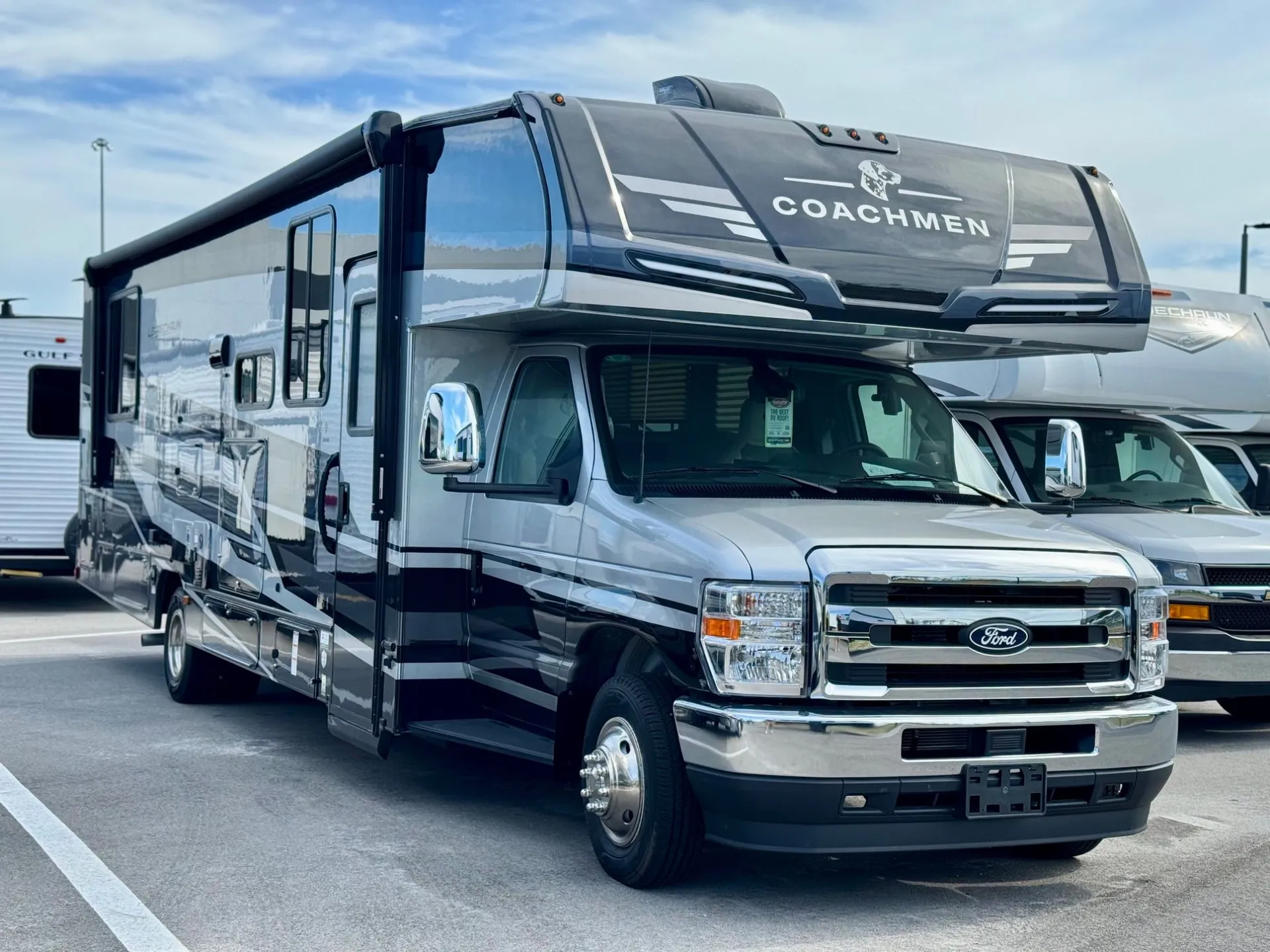 2026 Coachmen Leprechaun 319MB - Photo 2