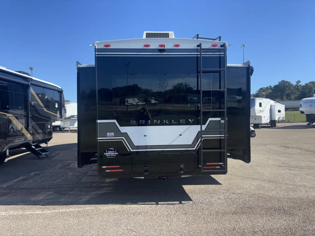 2026 Brinkley Model Z 3100, Photos photo 5