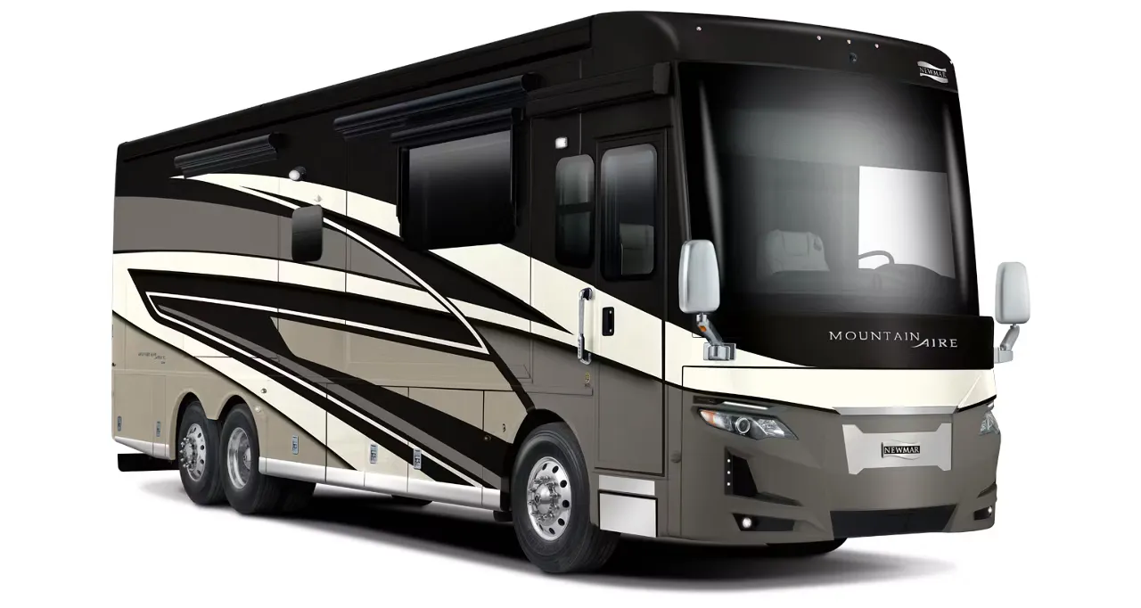 Newmar Mountain Aire 3825 exterior