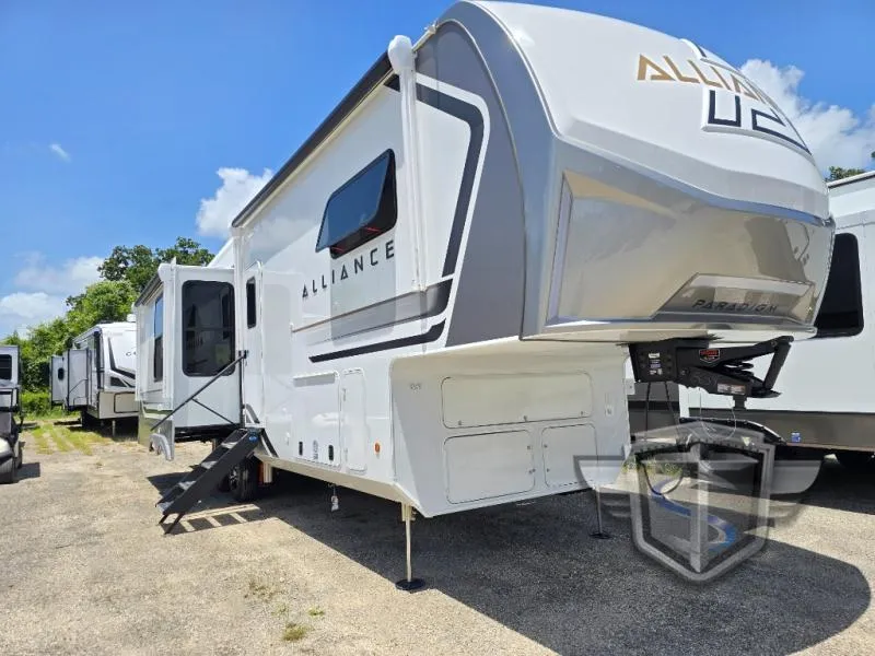 2027 Alliance RV Paradigm 312RK - Photo 2
