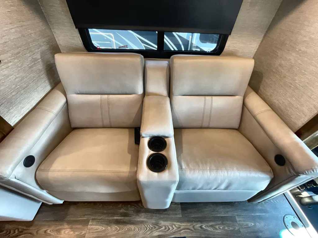2020 Tiffin Wayfarer 25 RW, Photos photo 15