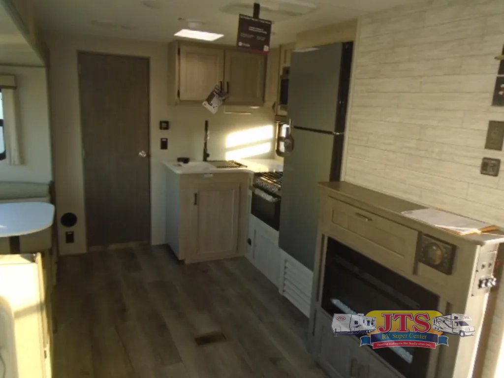 2026 Coachmen Catalina Legacy Edition 333DORM, Photos photo 8
