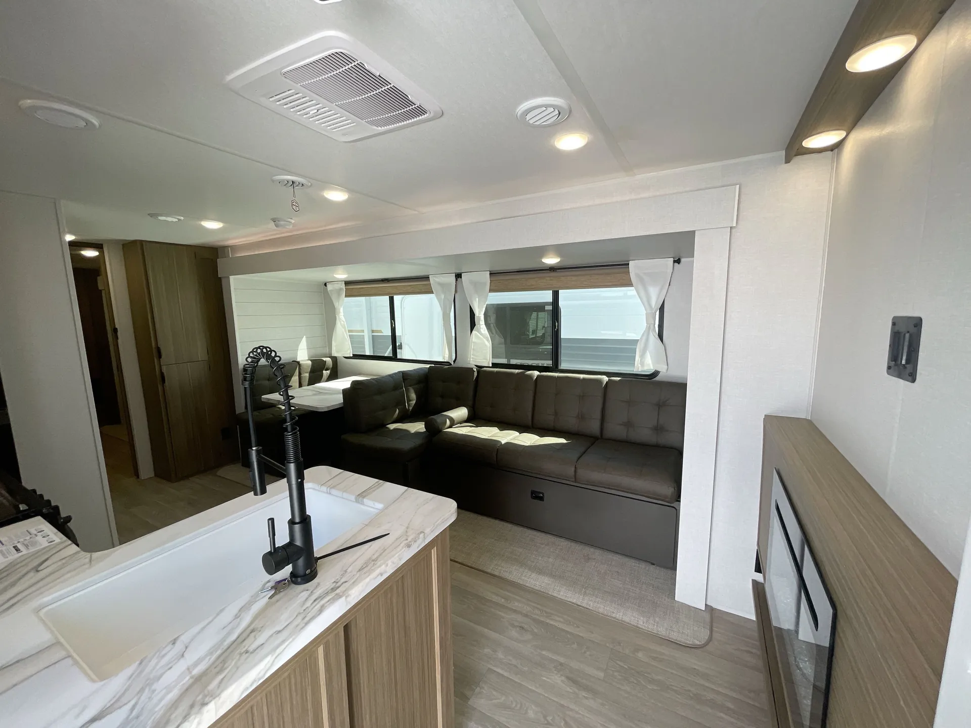 2027 Forest River Wildwood 31KQBTS — living area main