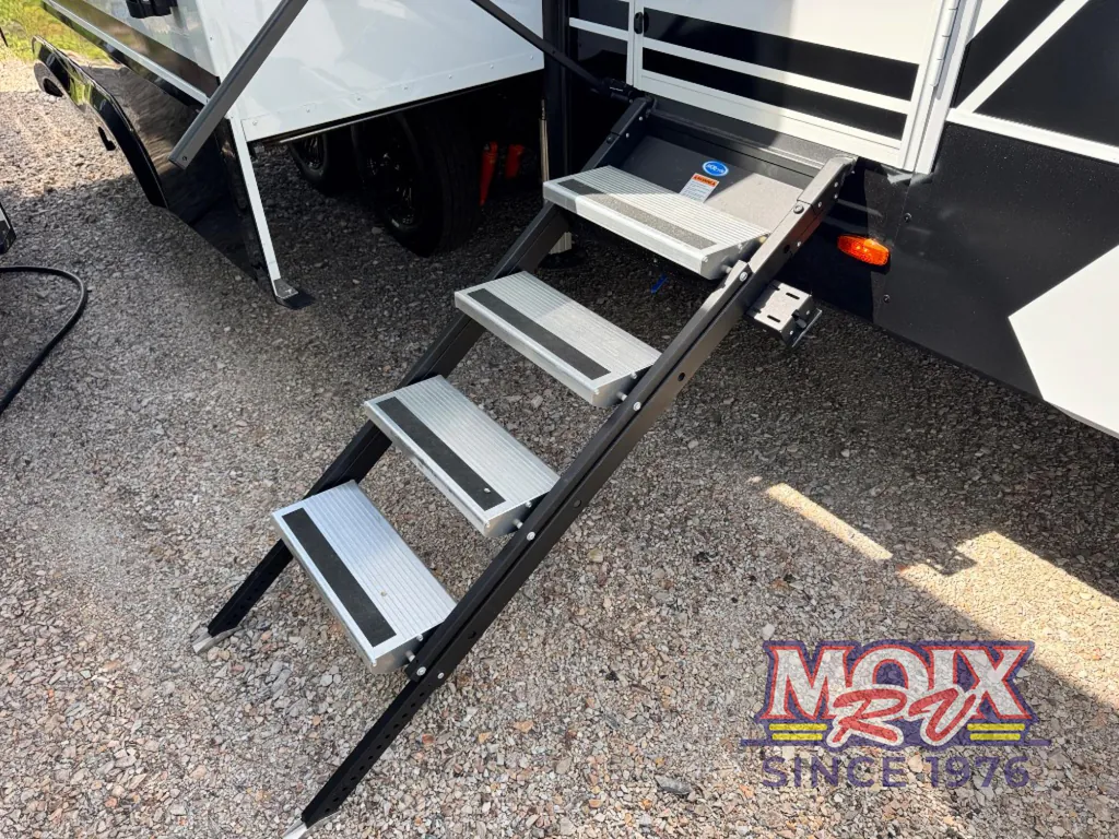 2026 Brinkley Model Z 3515, Photos photo 7
