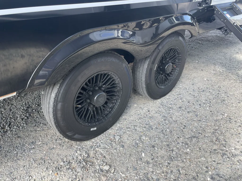 2026 Brinkley Model Z 2810, Photos photo 8