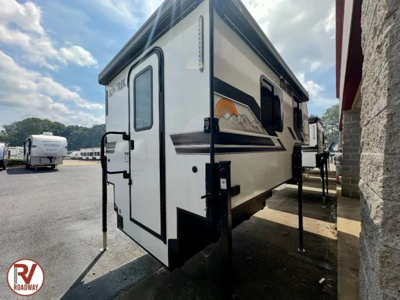2027 Sunset Park RV Sun Trek 700 - Photo 4