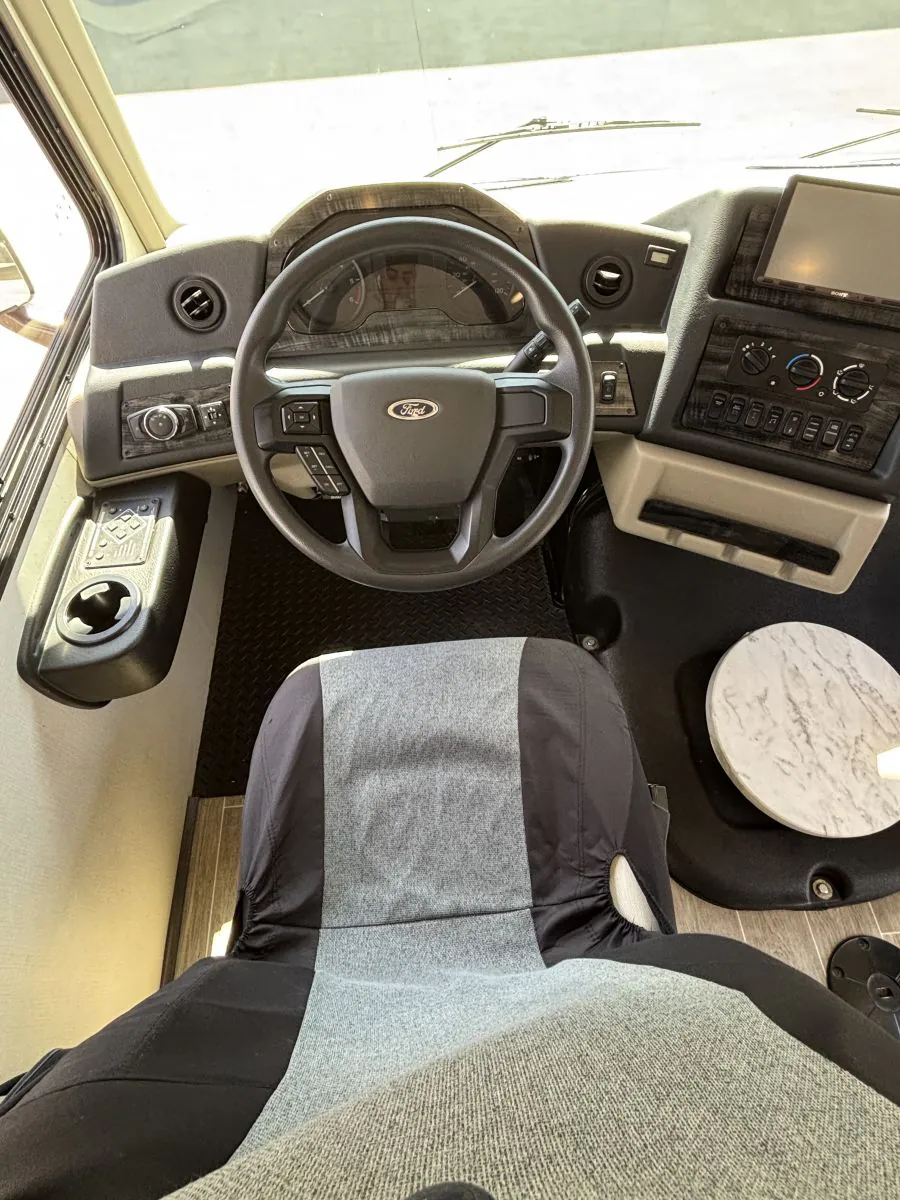 2022 Forest River Georgetown 3 Series GT3 33B3, Photos photo 7