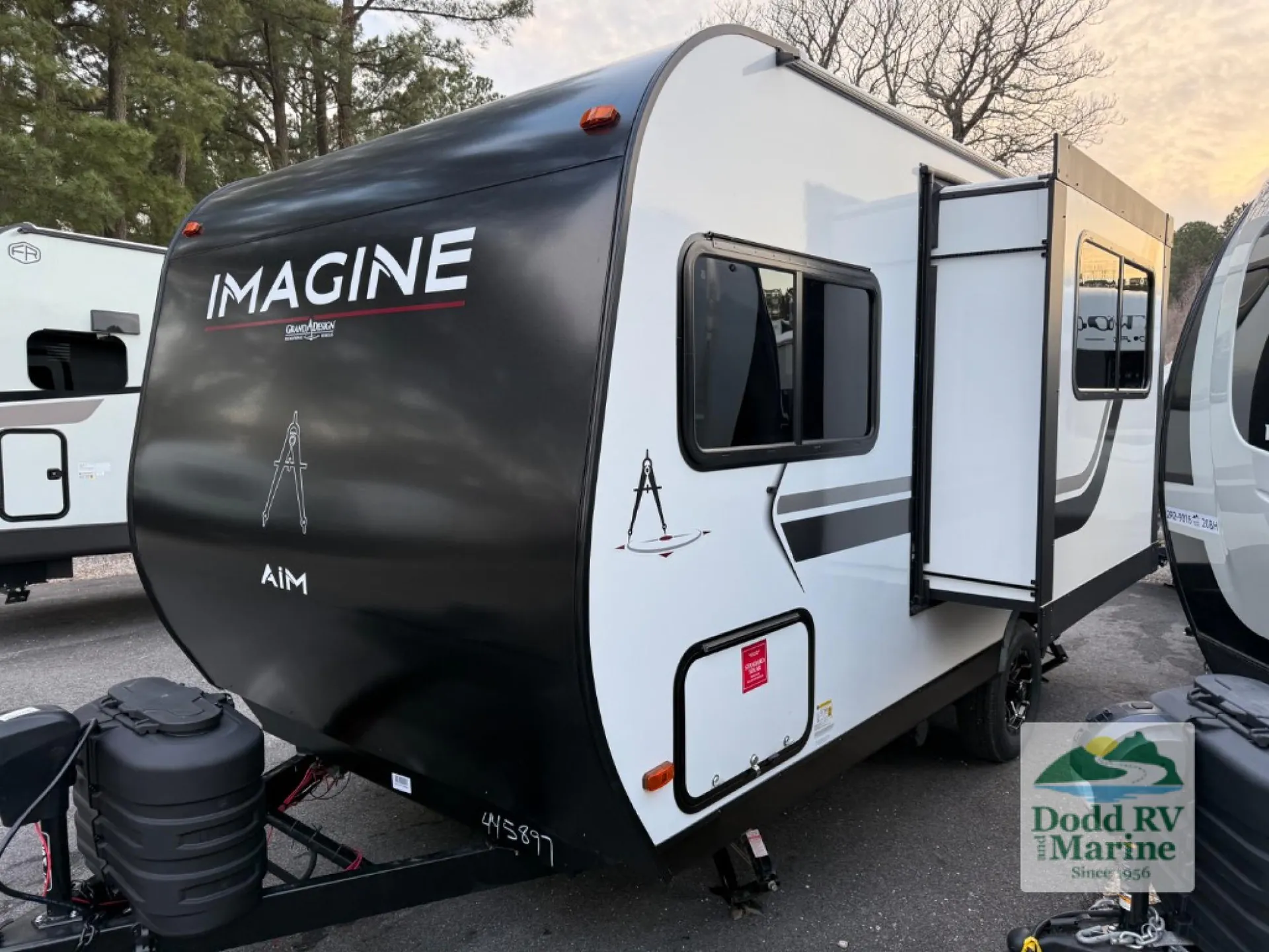 2026 Grand Design Imagine AIM 16MLA - Photo 3
