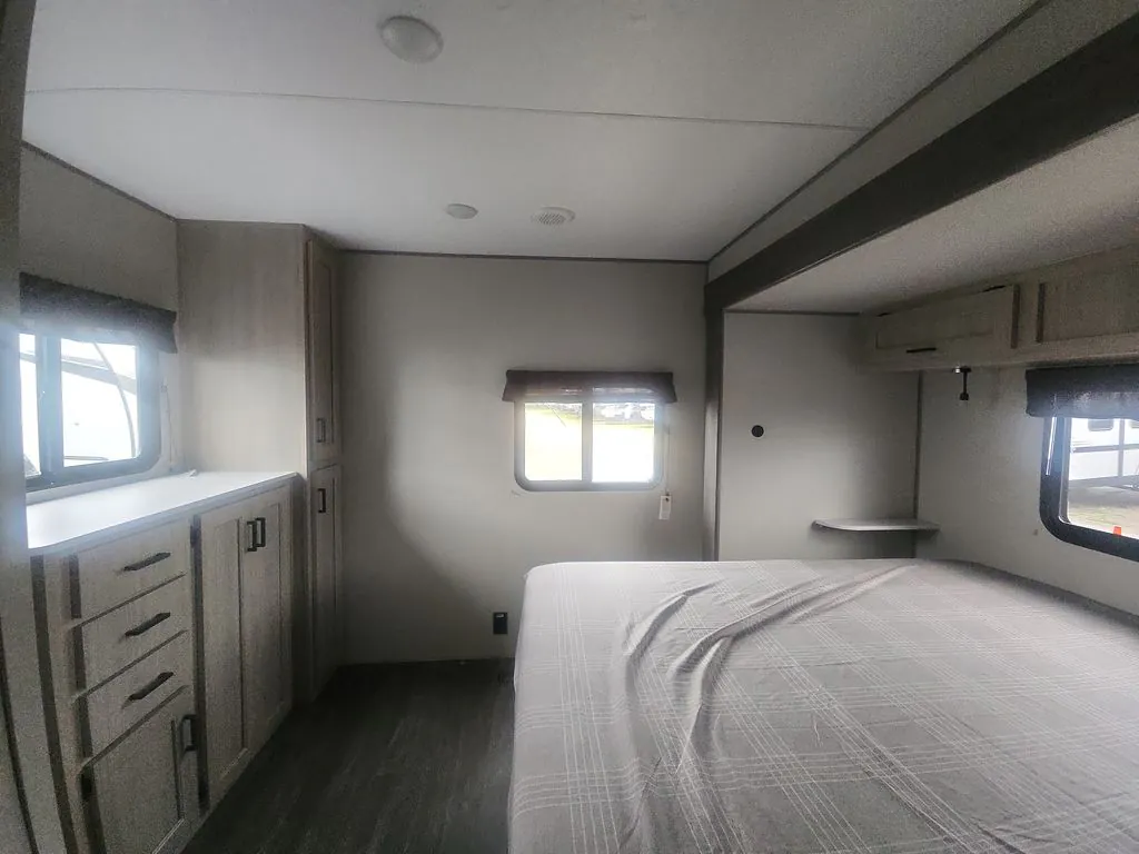 2026 Forest River Aurora 34BHTS 2 QUEEN BEDS, Photos photo 28