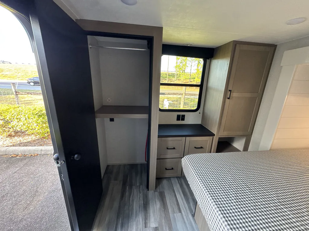2026 Jayco Jay Flight Bungalow 404LOFT DS, Photos photo 17