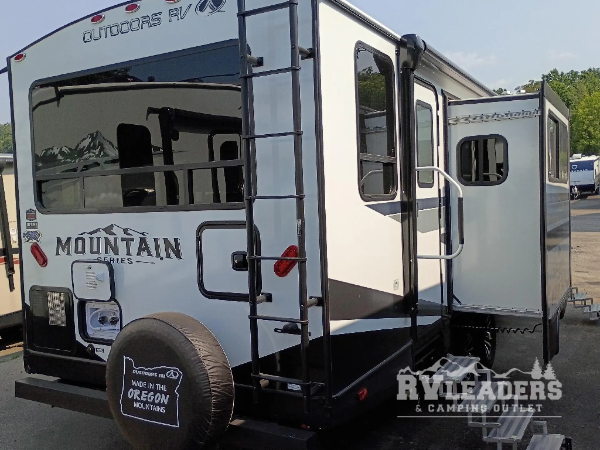 2027 Outdoors RV Black Stone Mountain Series 260KVS - Photo 2