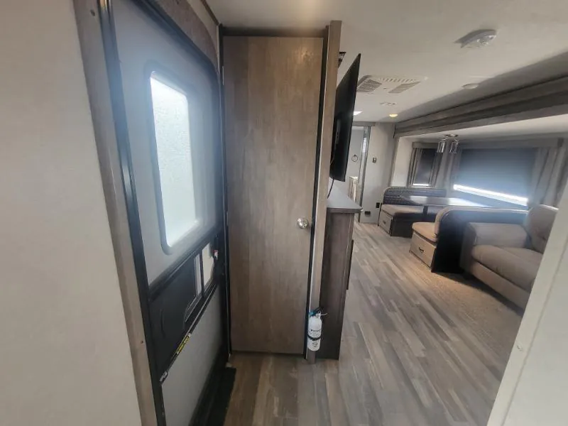 2020 Forest River Vibe 28RB, Photos photo 22