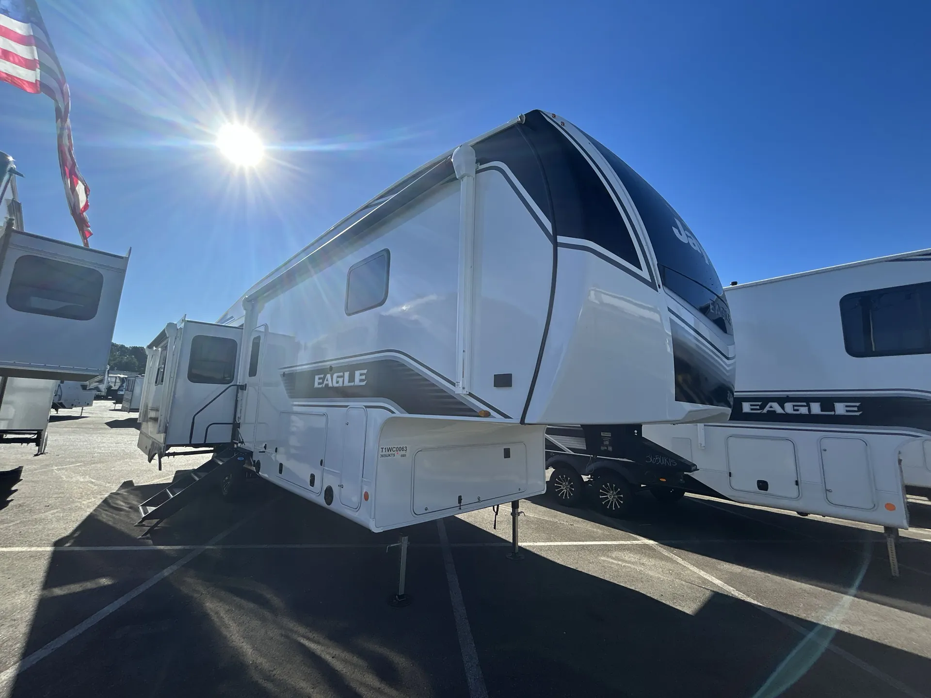 2026 Jayco Eagle 365UKTS - Photo 2