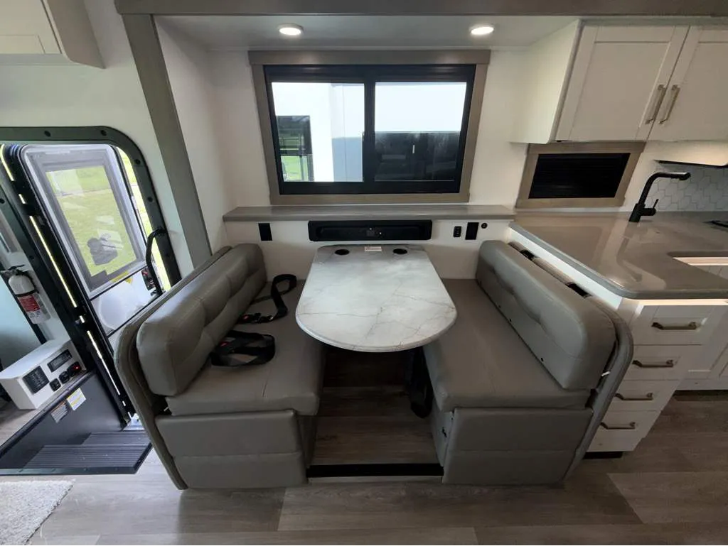2027 Entegra Coach Vision XL 36C, Photos photo 18