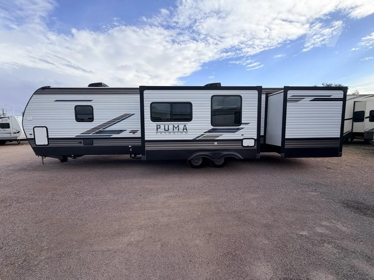 2023 Palomino Puma 32BHQS - Photo 3