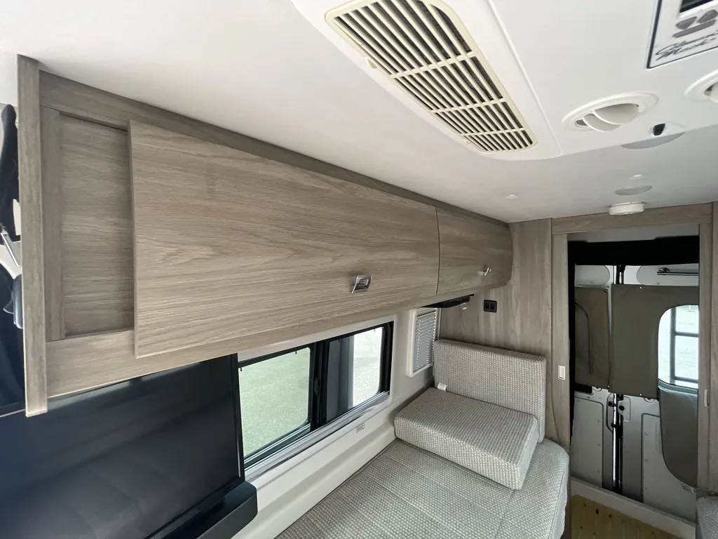 2022 Winnebago Travato 59KL, Photos photo 13