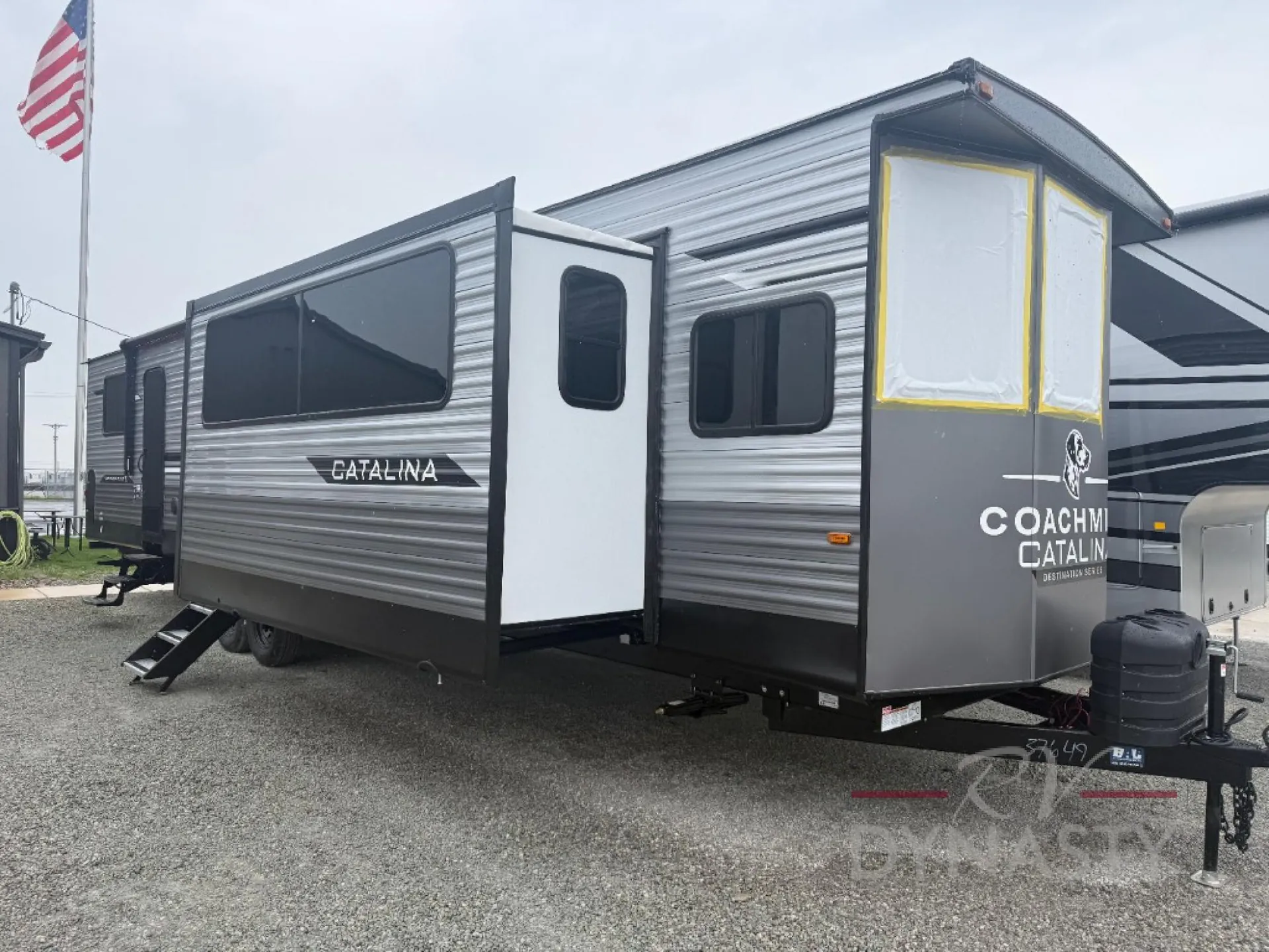 2026 Coachmen Catalina Destination Series 39MKTS - Photo 2