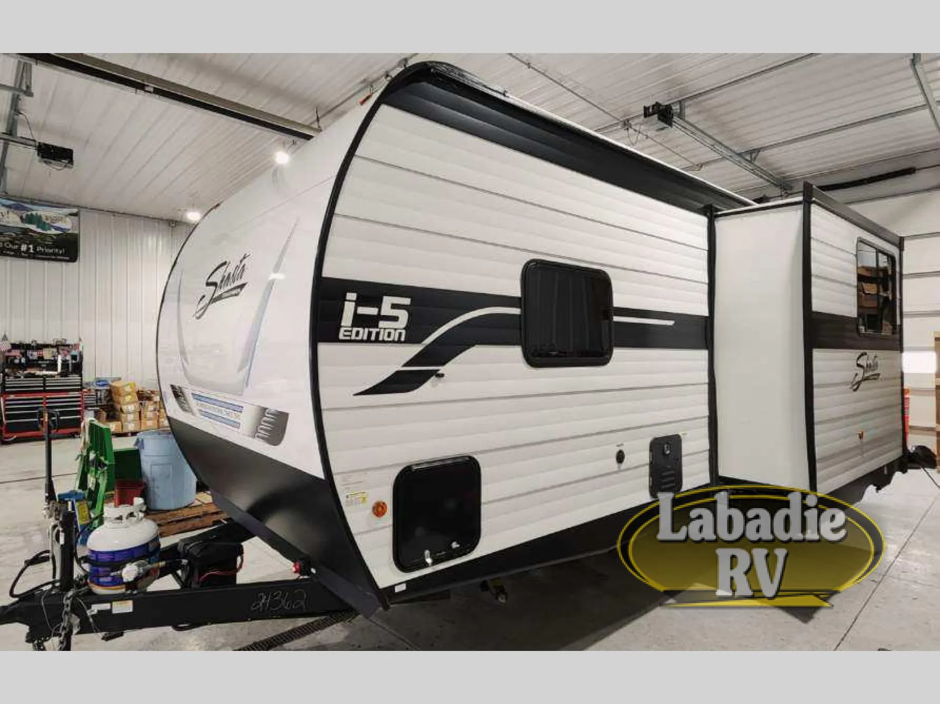 2026 Shasta RVs i-5 Edition 525RS - Photo 3