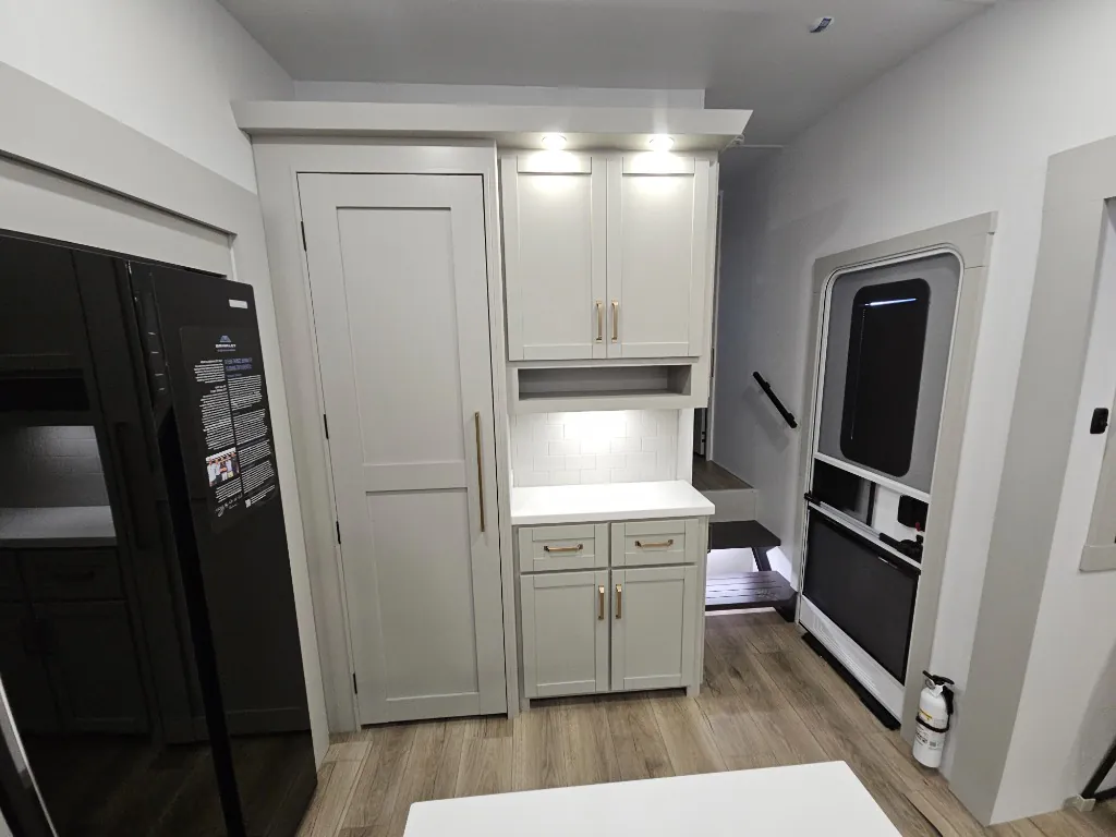 2026 Brinkley Model Z 3515, Kitchen photo 10