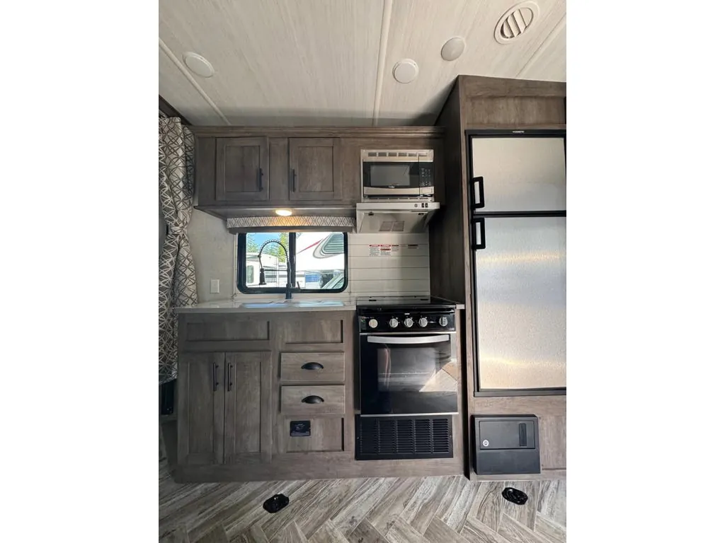 2021 Forest River Stealth FQ2413G, Photos photo 8
