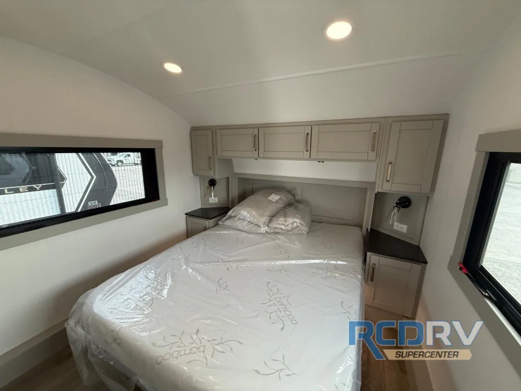 2025 Brinkley Model Z 2680, Photos photo 17