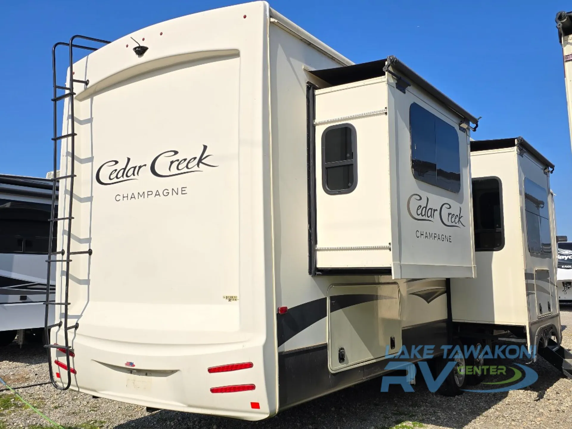2020 Forest River Cedar Creek Champagne Edition 38ERD - Photo 4