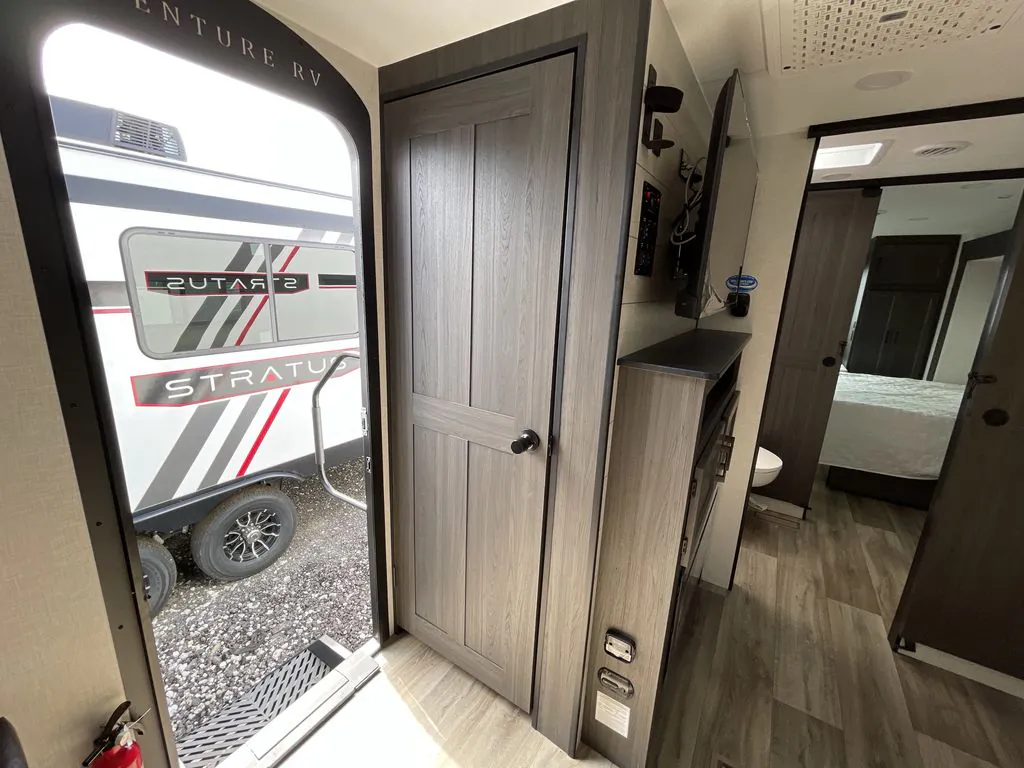2026 Venture RV Stratus SR262VFK, Photos photo 4