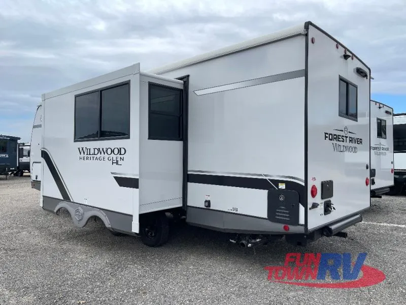 2026 Forest River RV Wildwood Heritage Glen Hyper-Lyte 24RBHL - Photo 4