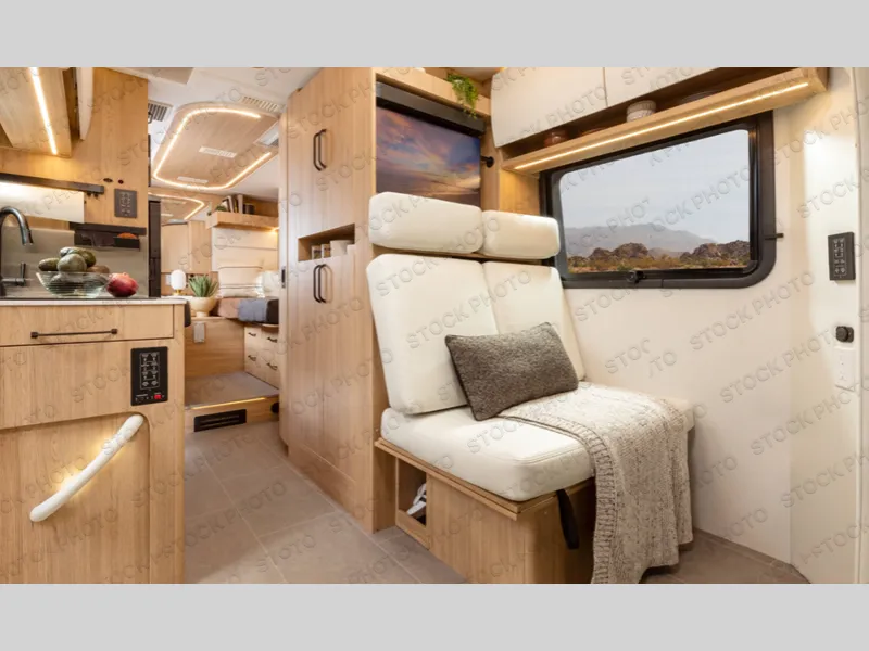 2027 Leisure Travel Unity TBX - Photo 3