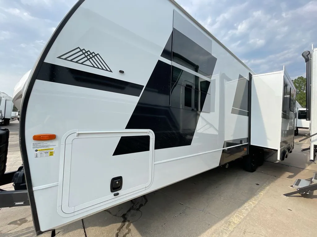 2027 Brinkley Model I 294, Photos photo 2