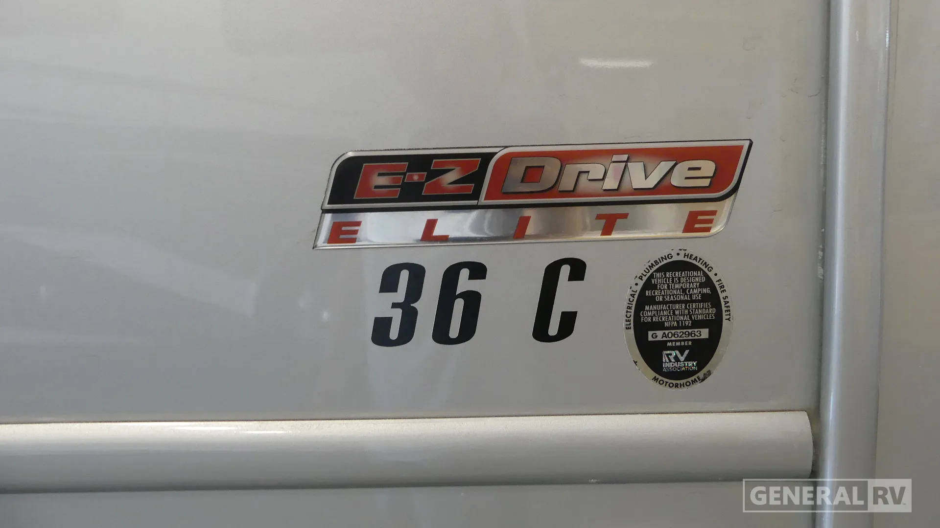 2023 Entegra Coach Vision XL 36C - Photo 2