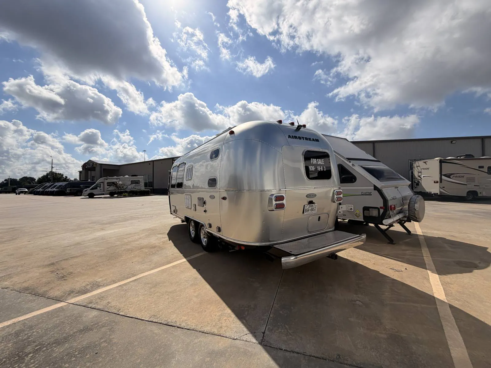 2017 Airstream Flying Cloud 23D - Photo 4