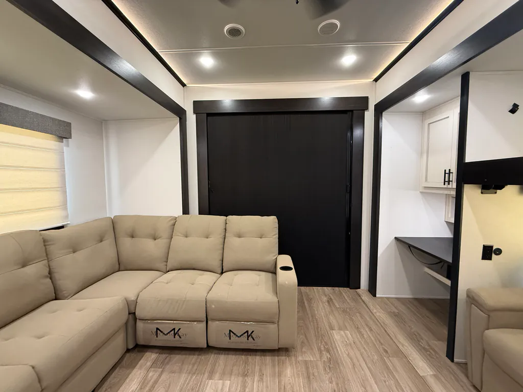 2027 Forest River Sabre 38RVHUNTER, Living area photo 8
