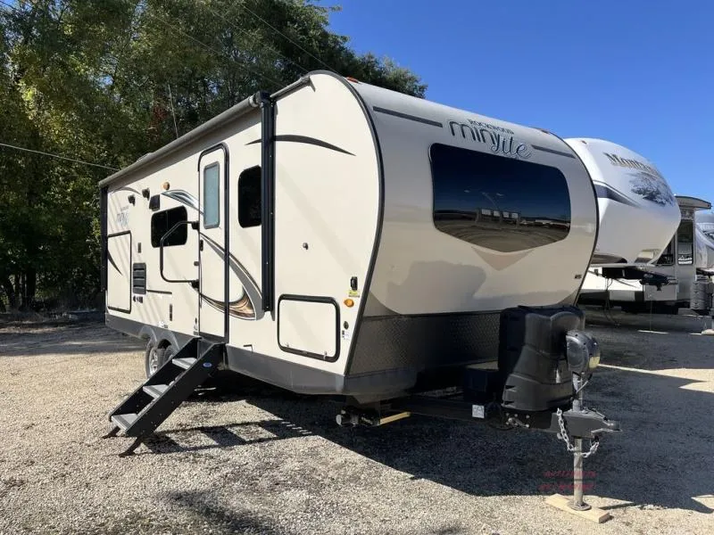 2020 Forest River Rockwood Mini Lite 2507S - Photo 2