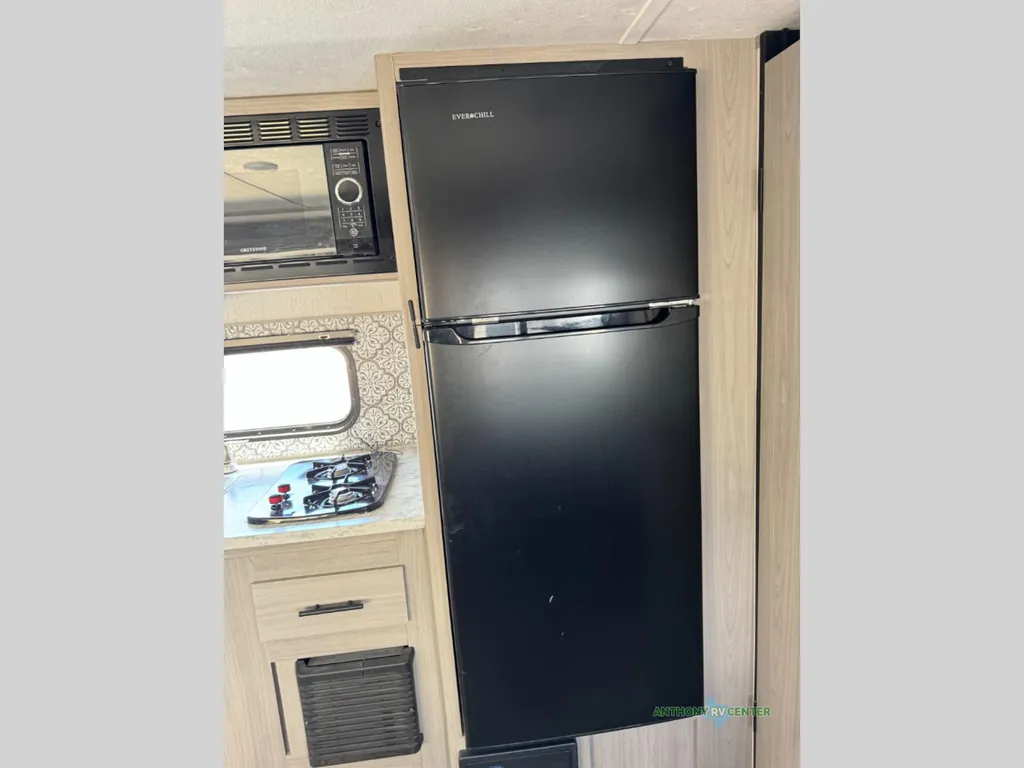 2023 Dutchmen Coleman Lantern LT 18FQ, Photos photo 18