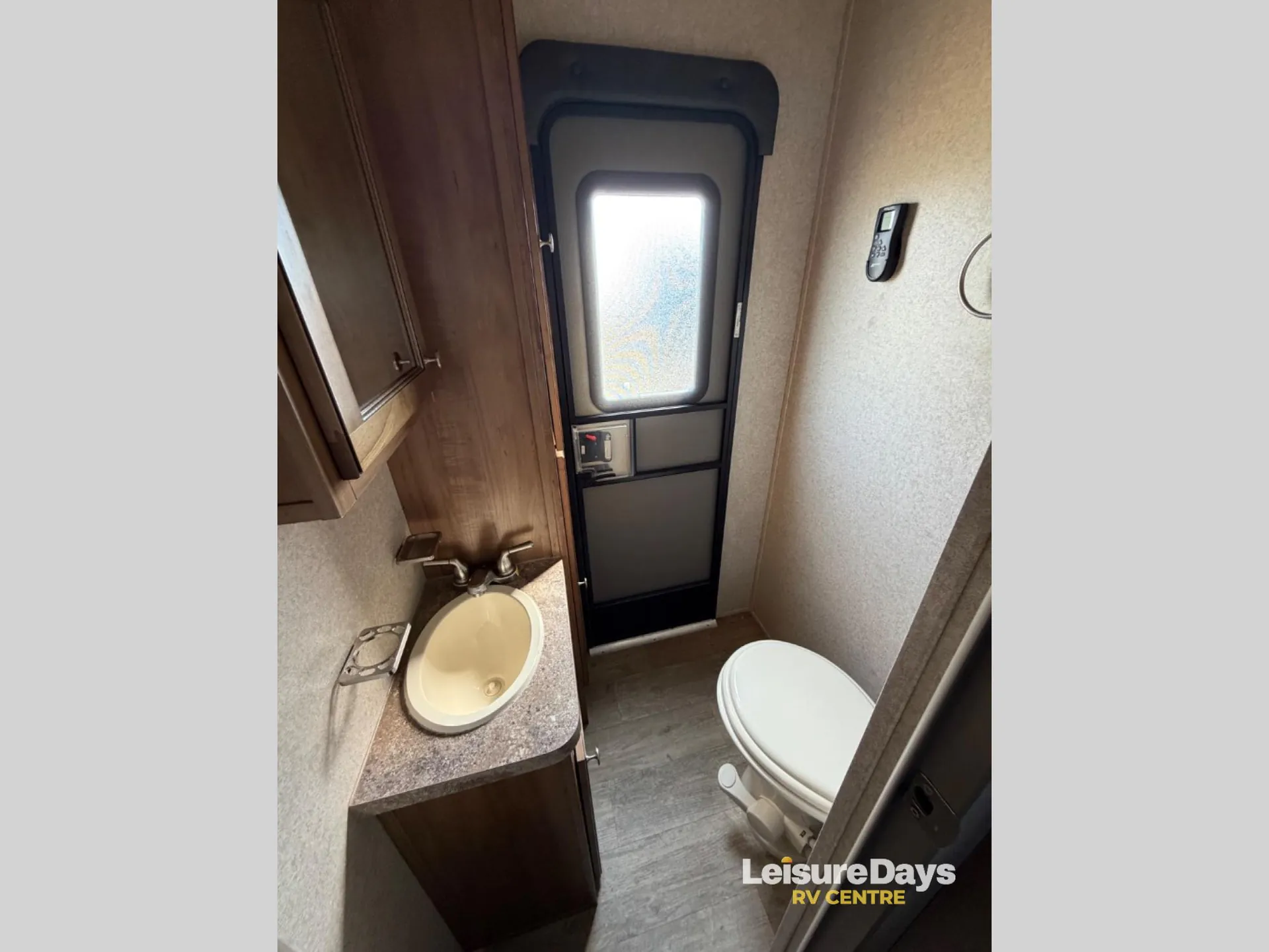 2019 Forest River Rockwood Signature Ultra Lite 8301WS - Photo 4