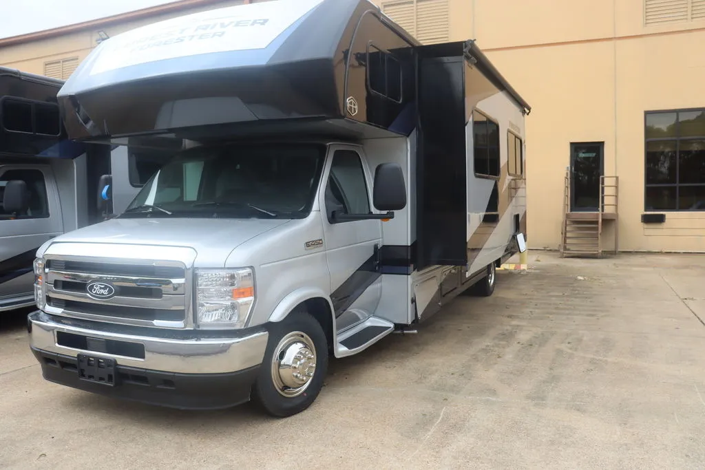 2019 Forest River Georgetown XL 369DS - Photo 4