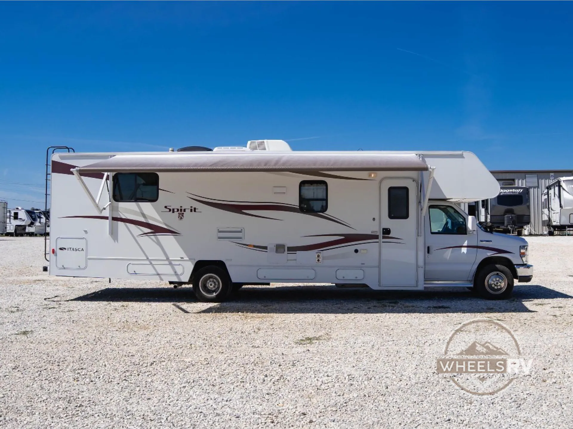 2015 Winnebago Spirit 31K - Photo 2