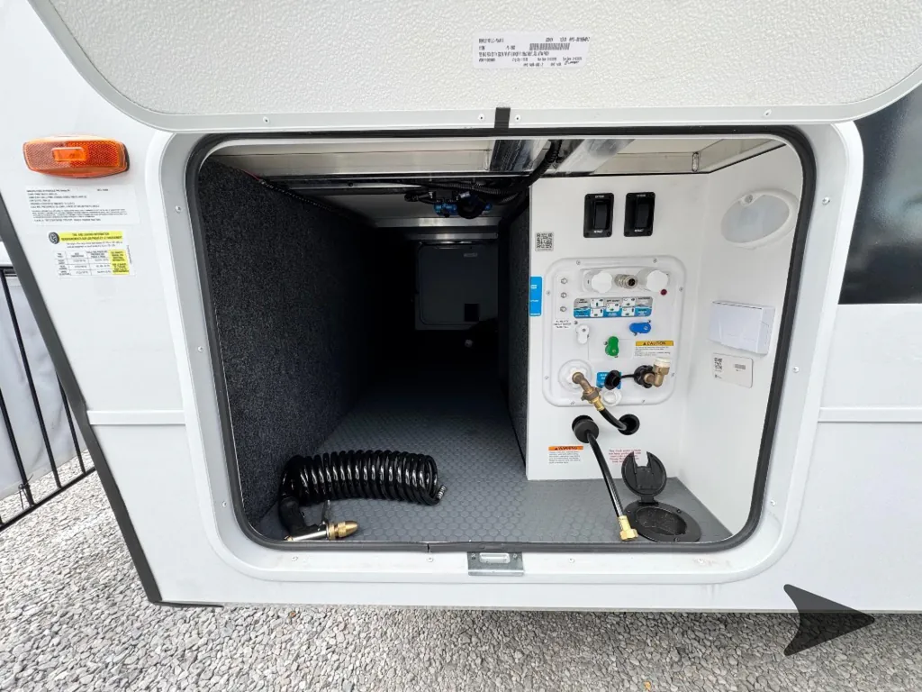 2026 Brinkley Model I 235, Photos photo 9