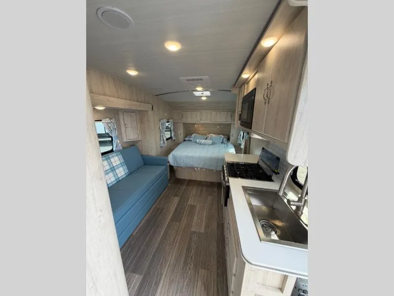 2026 Gulfstream Vintage 19CSK - Photo 4