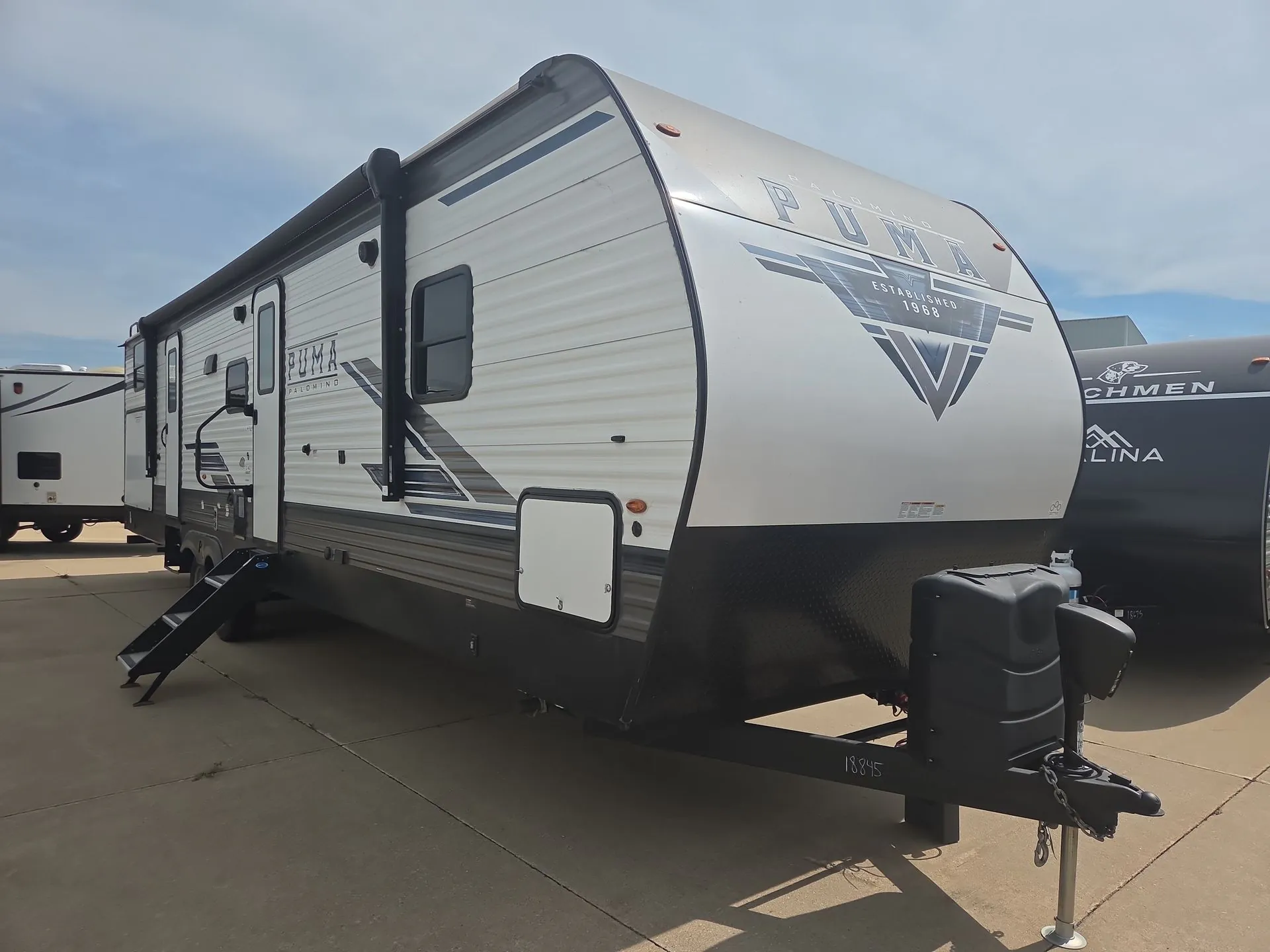 2023 Palomino Puma 32BHDB - Photo 2