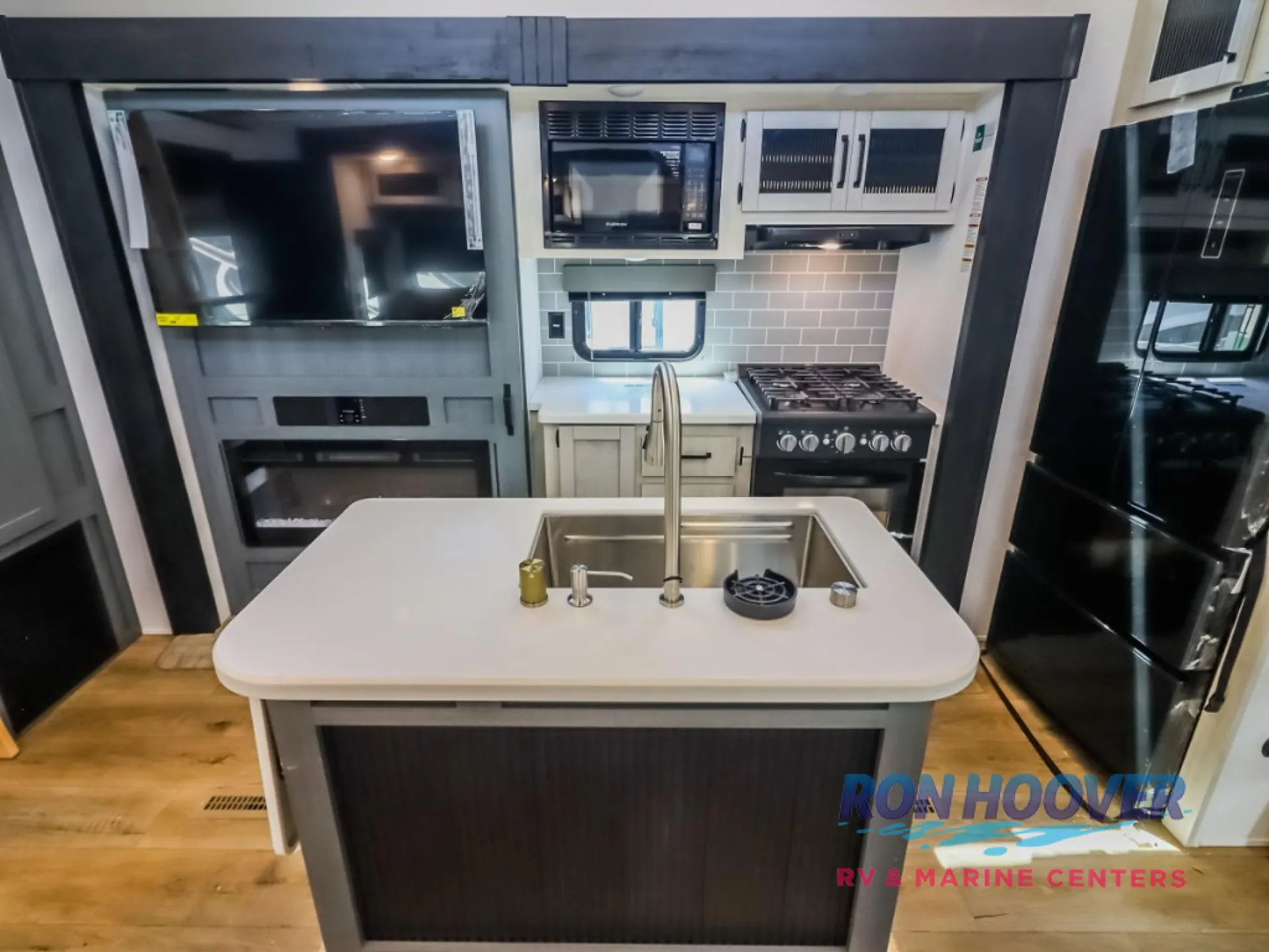 2026 Forest River Puma Vista 421LFT - Photo 4