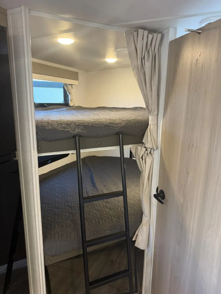 2024 Forest River Flagstaff Micro Lite 25BRDS, Photos photo 11