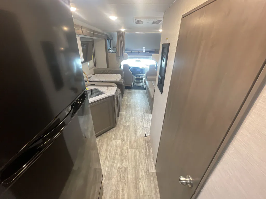 2024 Thor Motor Coach Freedom Elite 28HE, Photos photo 3