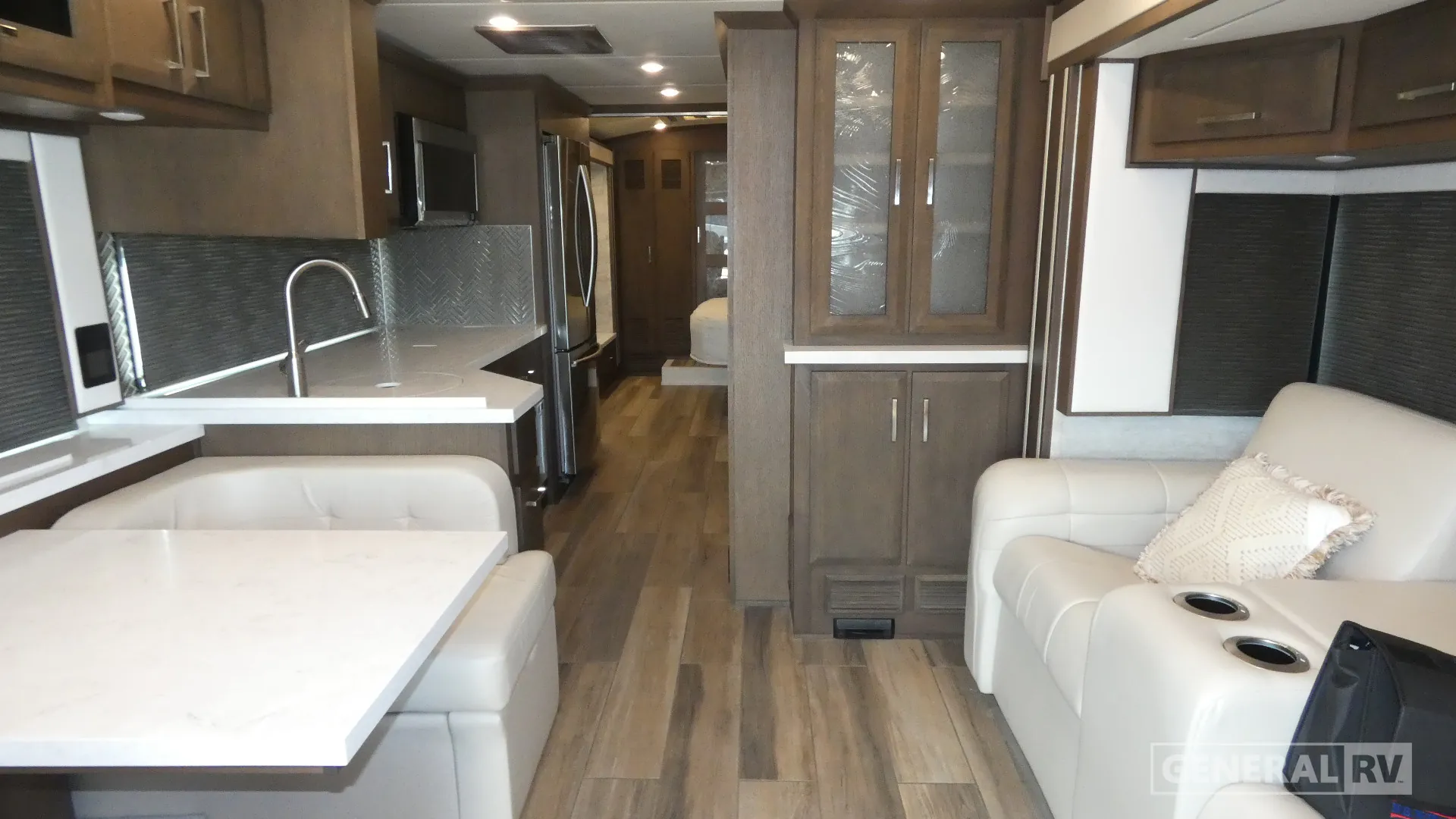2022 Newmar New Aire 3543 - Photo 3