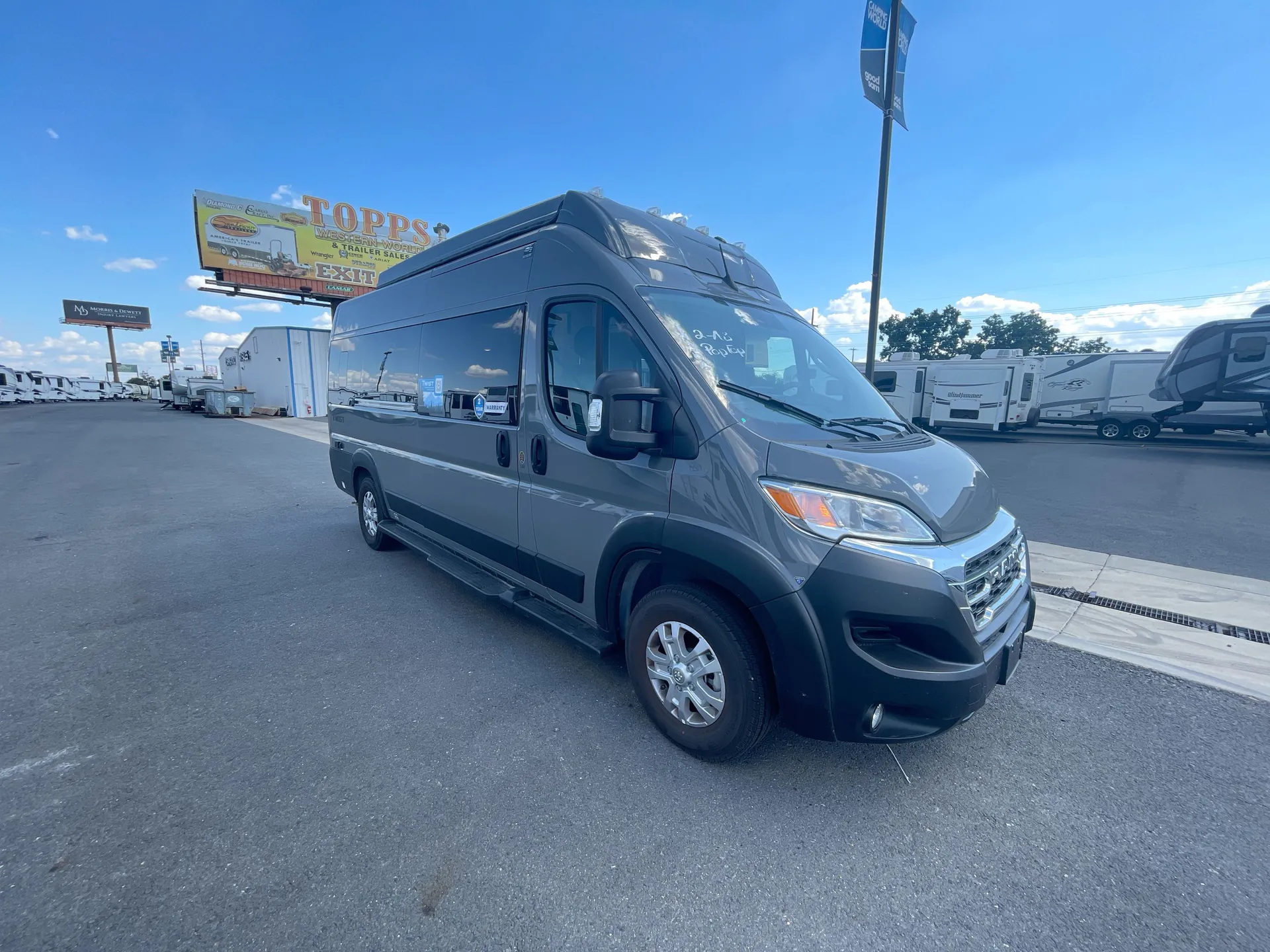 2025 Thor Motor Coach Twist 2AB - Photo 2