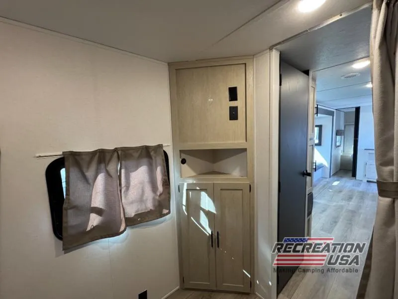 2026 Shasta RVs i-5 Edition 530BQB - Photo 3
