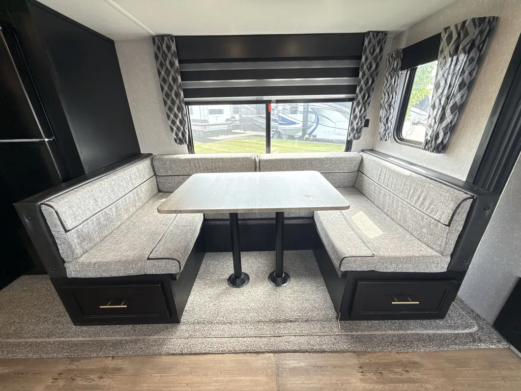 2022 Forest River Cherokee 274BRB, Photos photo 15